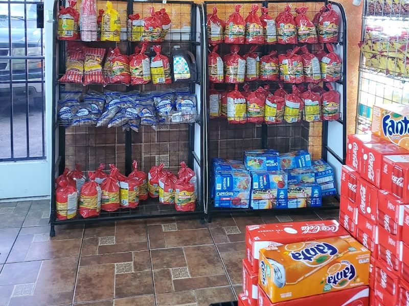 Fort Worth Seafood Fish Market & Restaurant- Live Crawfish & More interior